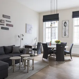 https://cozy-bright-apartment.brusselshotelsbook.com
