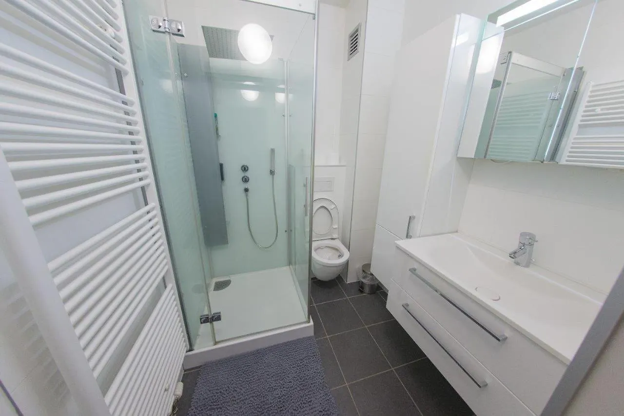 Centraal Gelegen Gezellig Verblijf Met Groot Terras Ostend Apartment